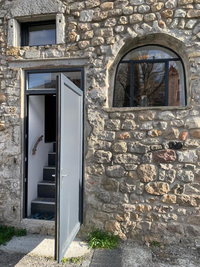 Charming Typical Stone House With Modern Amenities Chauzon