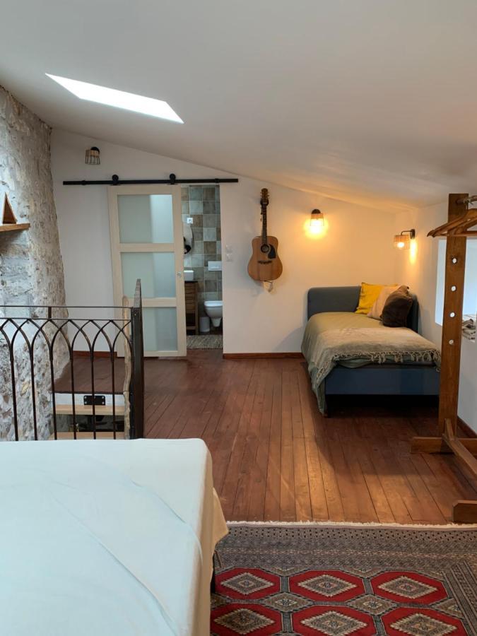 Charming Typical Stone House With Modern Amenities Сasa de vacaciones Chauzon