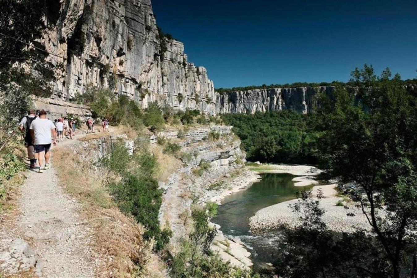 Сasa de vacaciones Charming Typical Stone House With Modern Amenities Chauzon