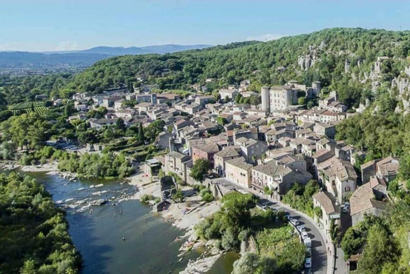 Charming Typical Stone House With Modern Amenities Ferienhaus Chauzon
